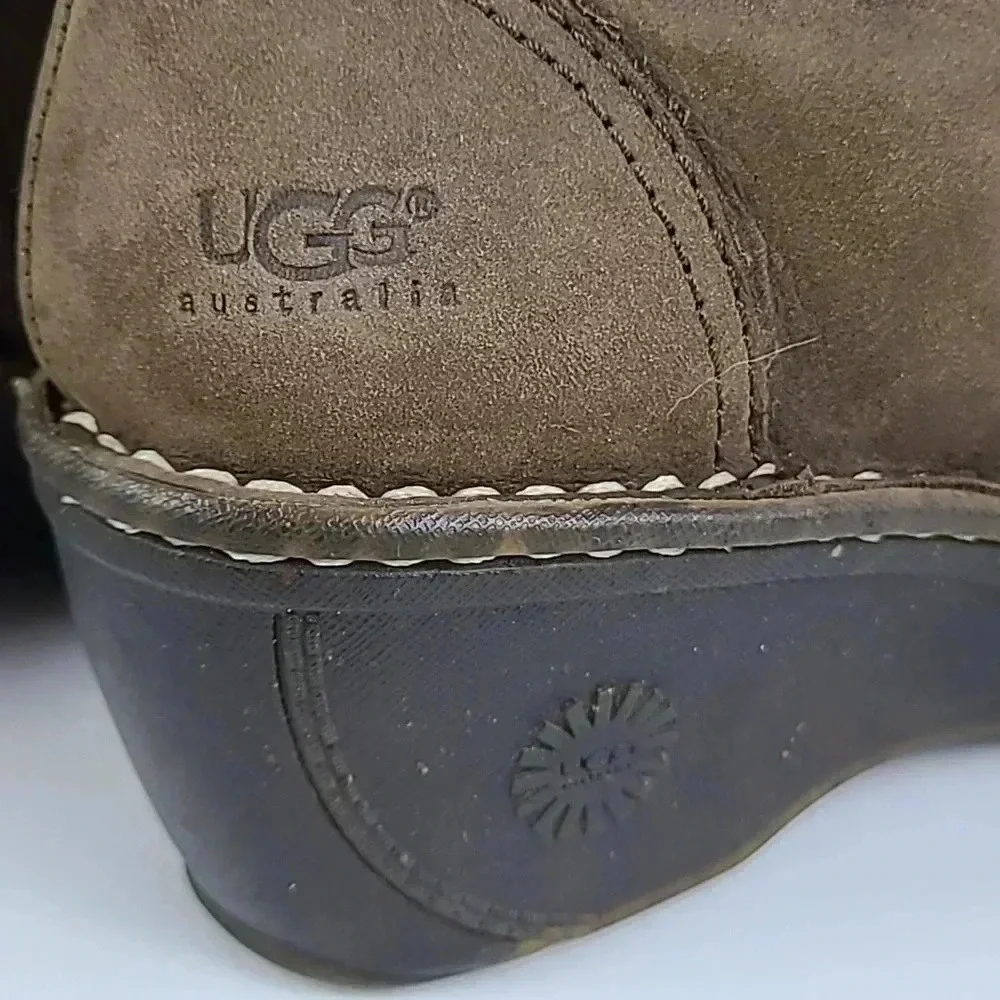 Ugg Australia Skylair 1936 leather boot with sheepskin lining